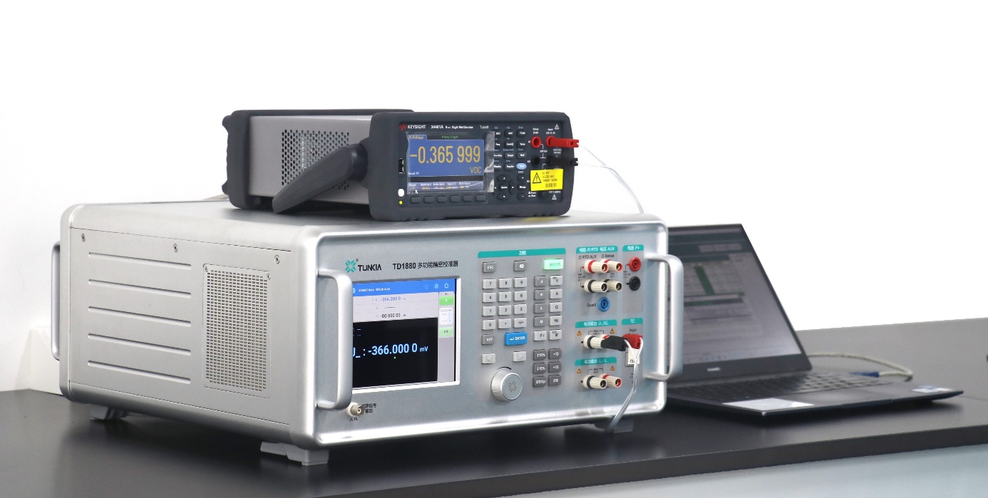 Discover Tunkia's affordable multifunction calibrators for 3.5-digit multimeter calibration. Explore features, specs, and a detailed demo video to find the ideal multimeter calibrator for your lab or field work.